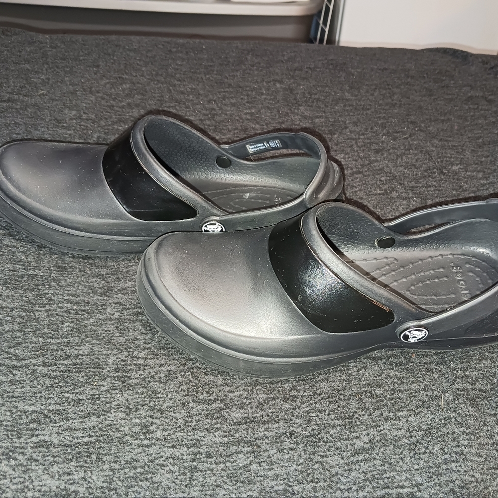 Ladies Crocs - Picture 3 of 6